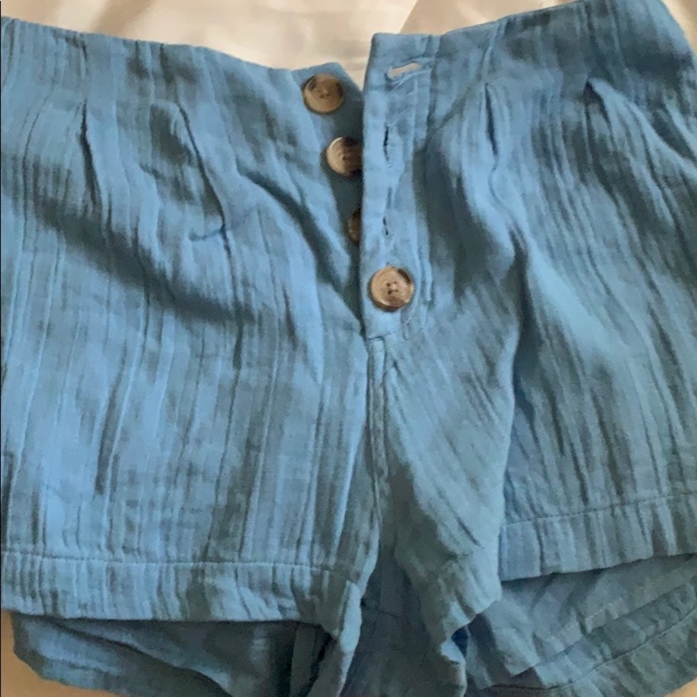 O’Neill blue button front shorts